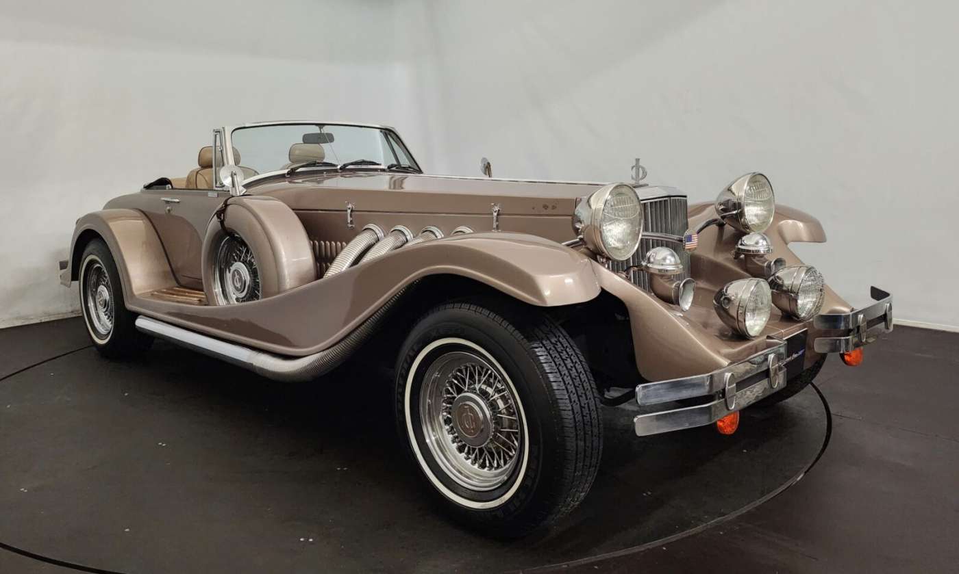 Gatsby Coachworks De Courville