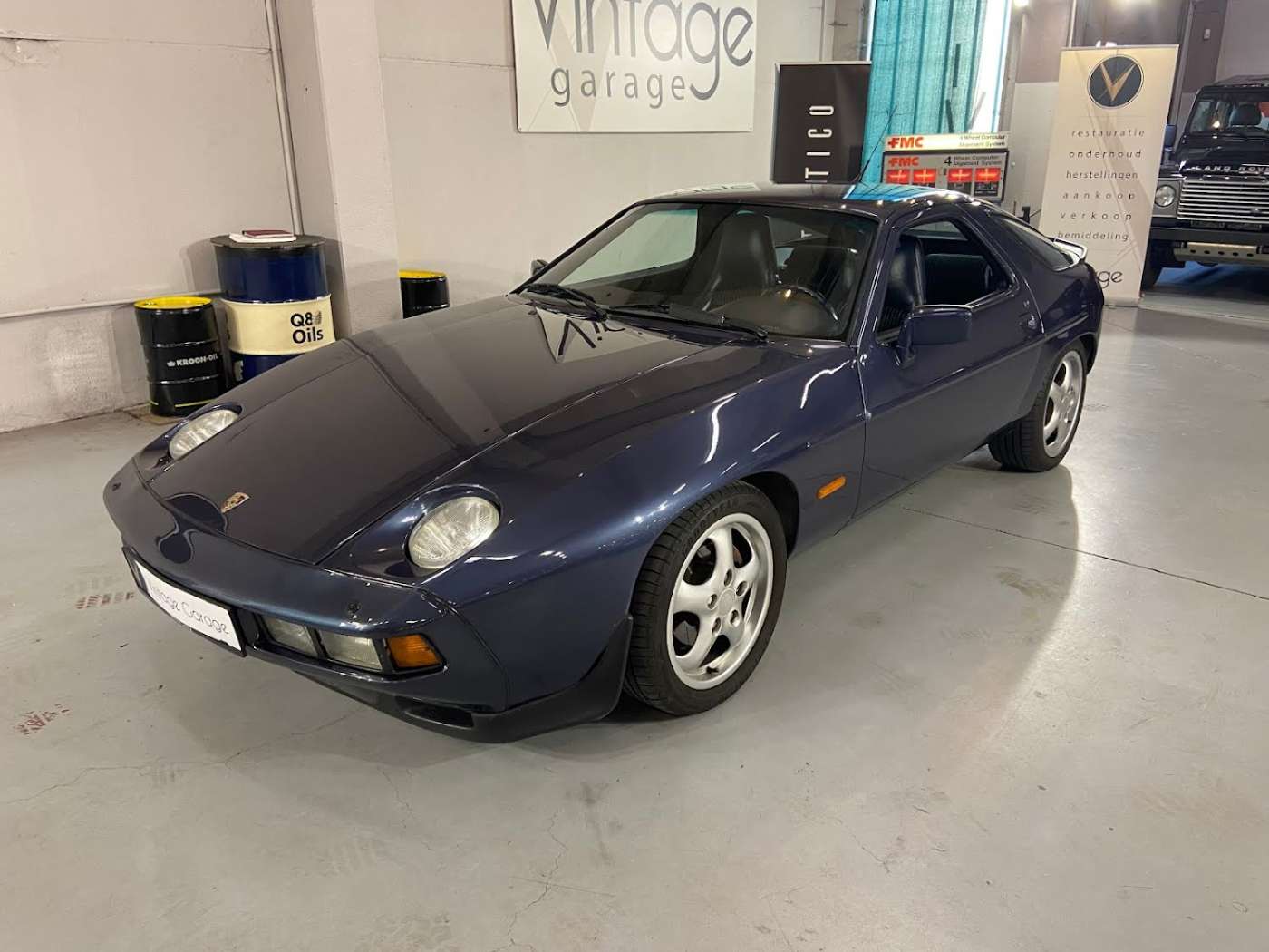 Porsche 928