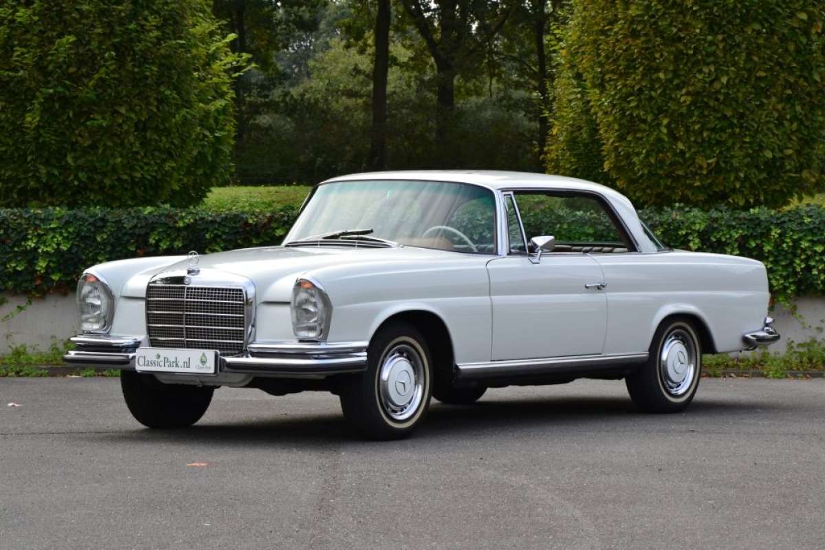 Mercedes-Benz SE