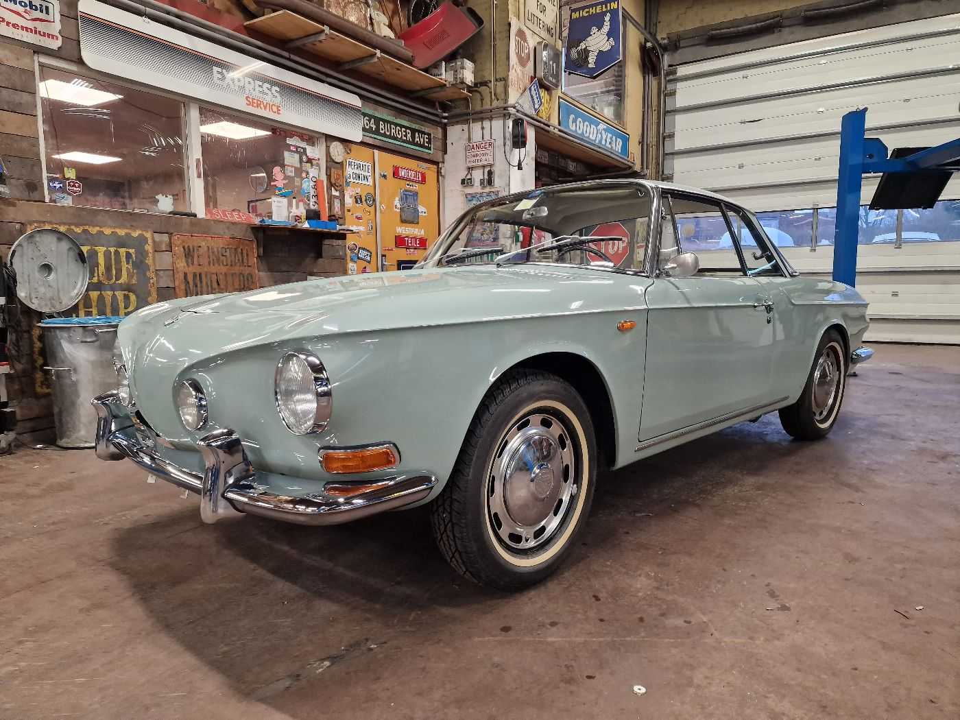 Volkswagen Karmann Ghia