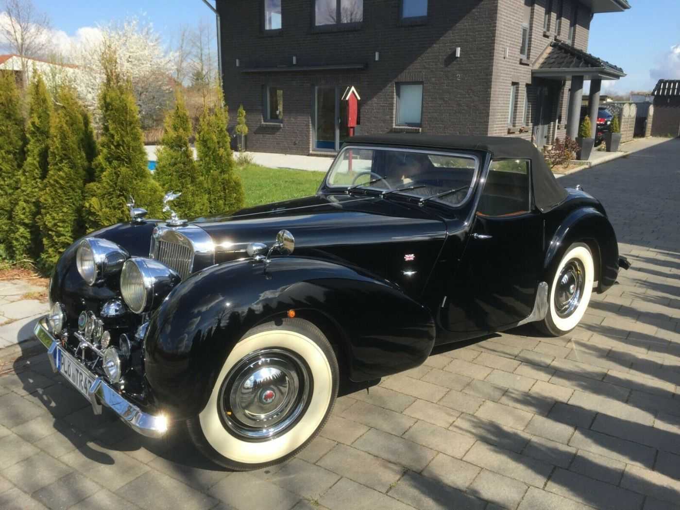Triumph Roadster