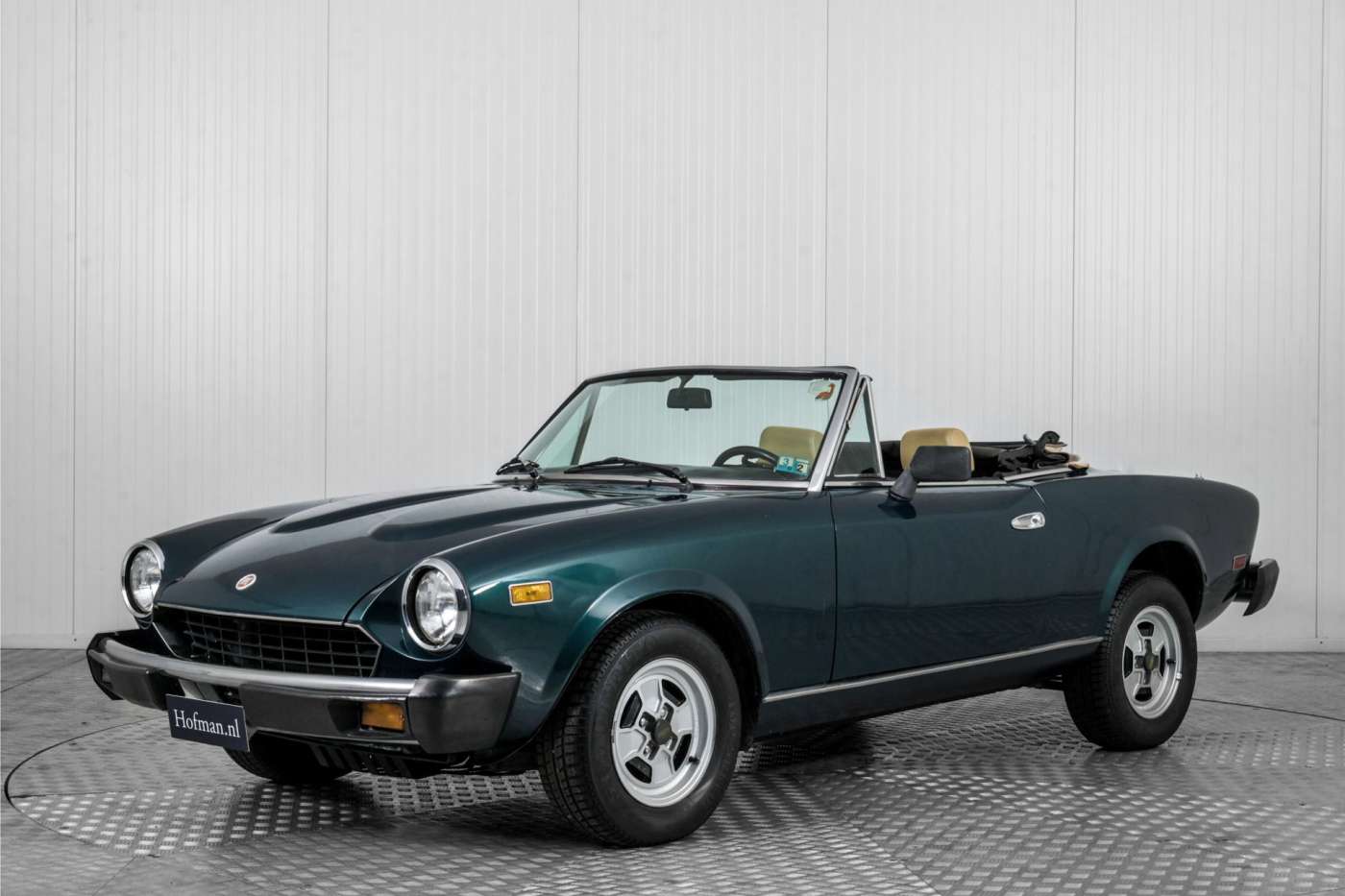 Fiat 124 Spider