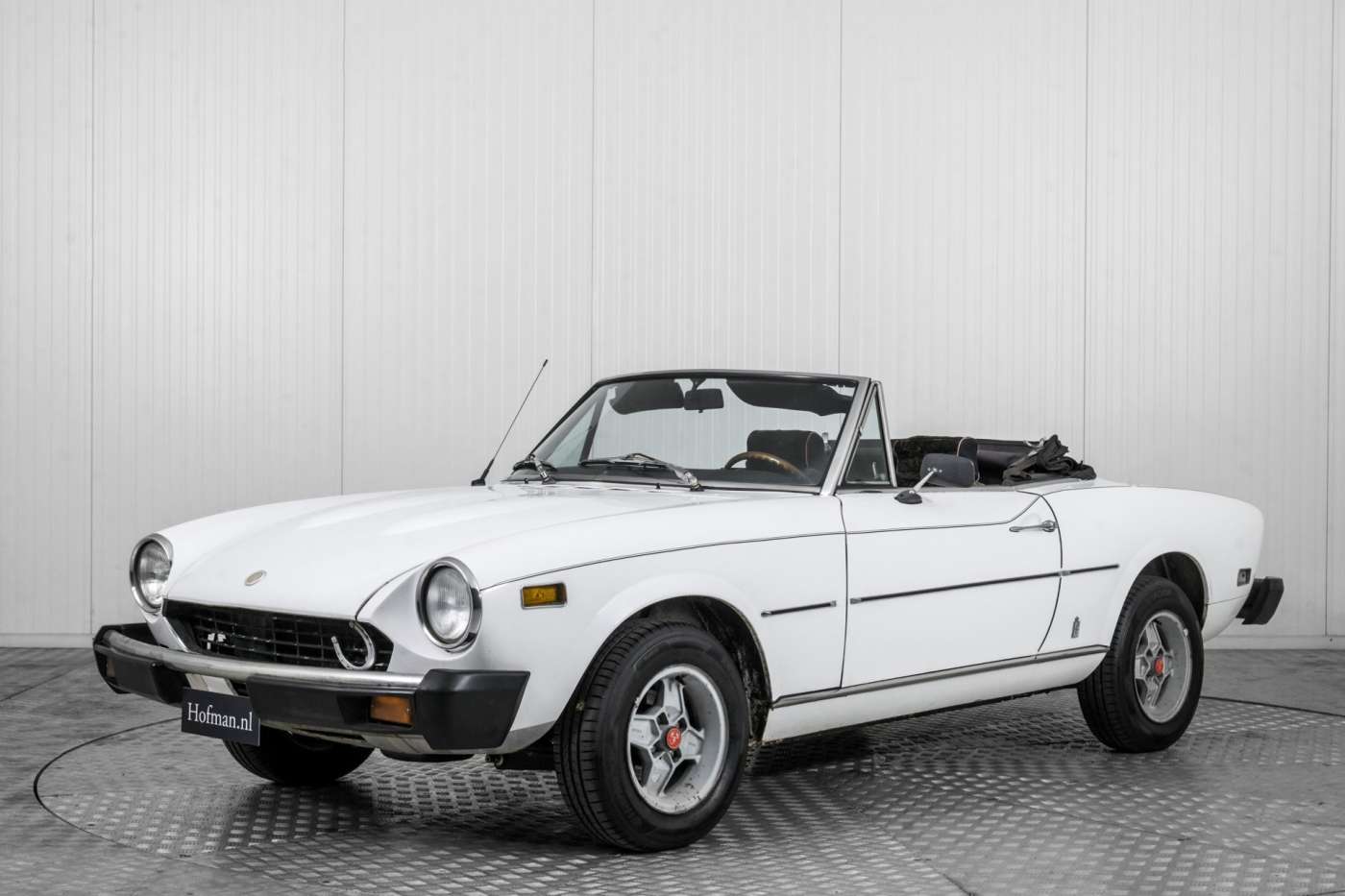 Fiat 124 Spider