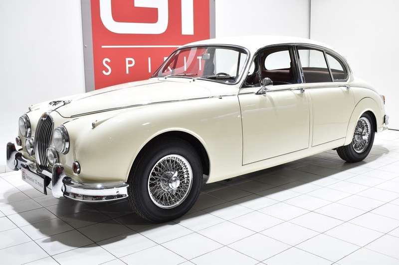 Jaguar MK 2