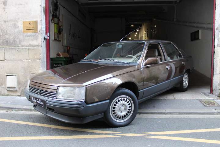 Renault 25