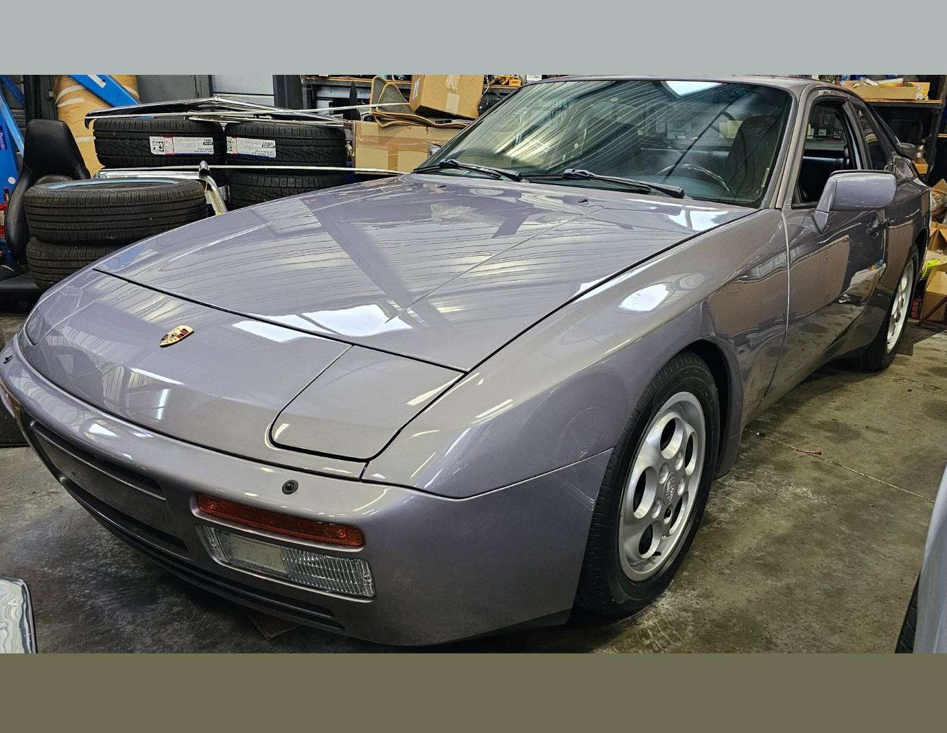 Porsche 944