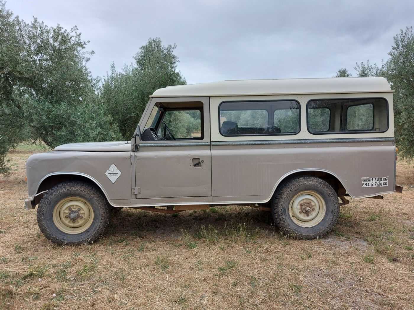 LandRover 109