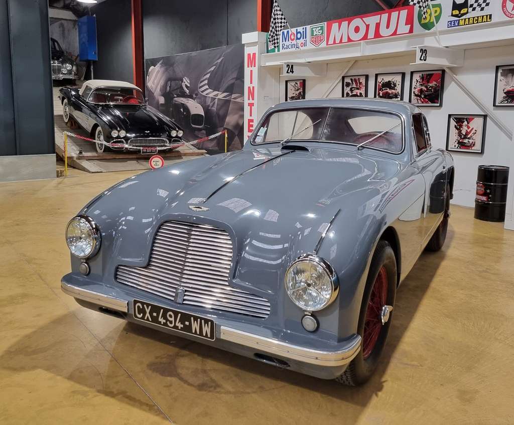 Aston Martin DB