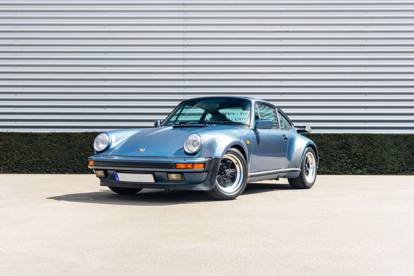 Porsche 930