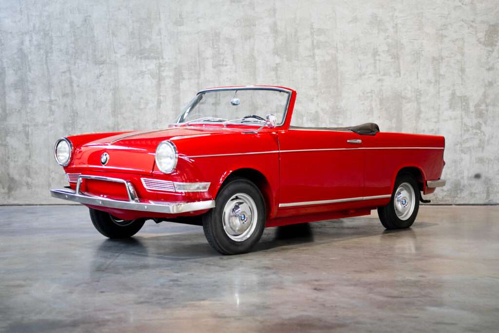 BMW 700