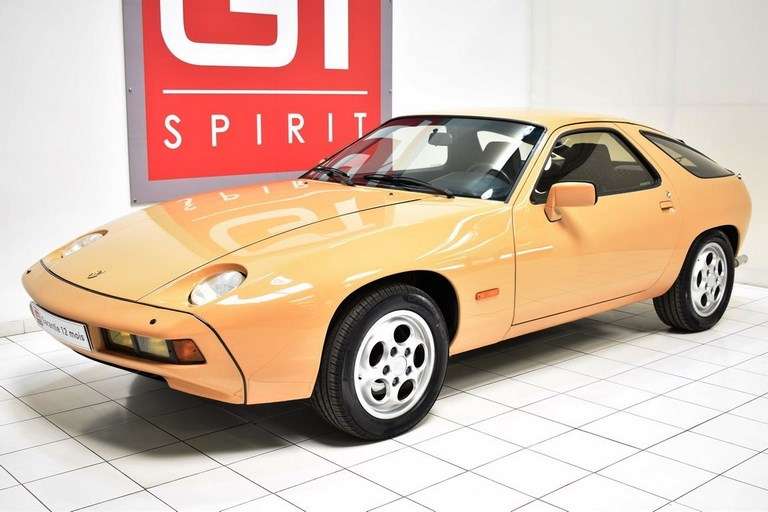 Porsche 928