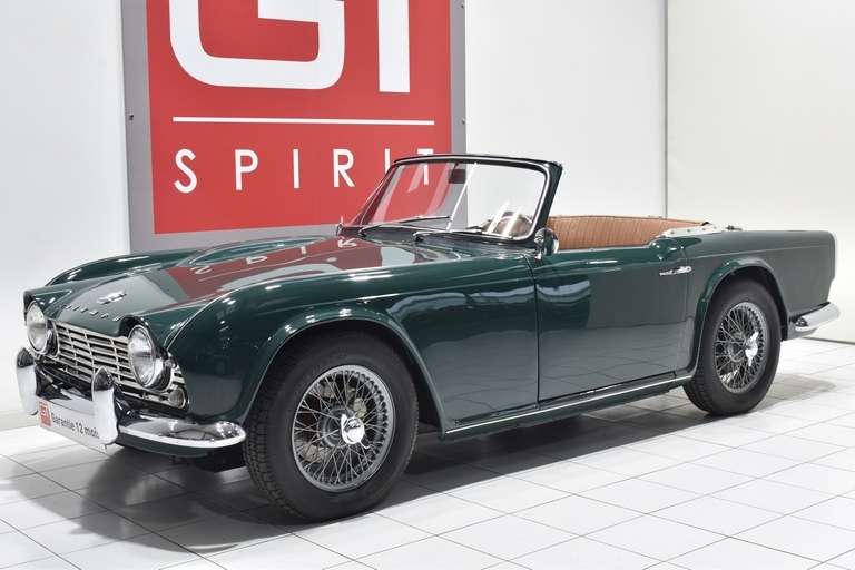 Triumph TR4