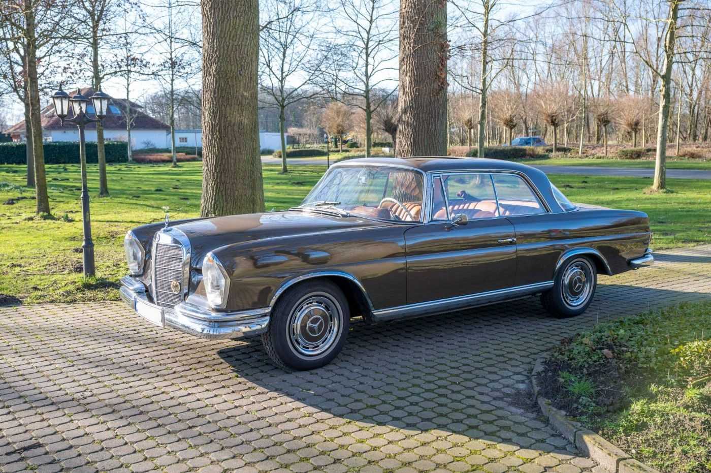 Mercedes-Benz SE