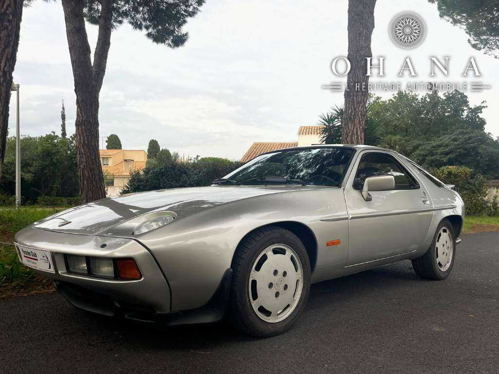 Porsche 928