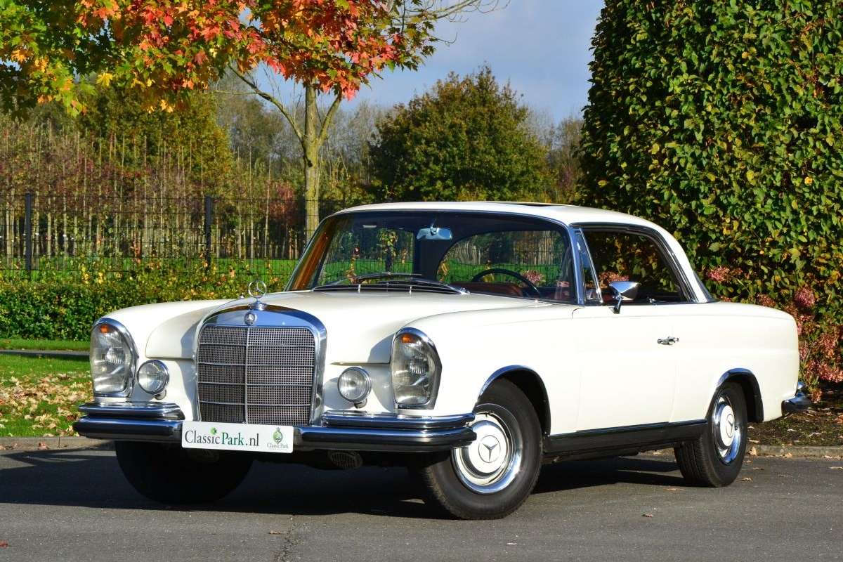 Mercedes-Benz SE