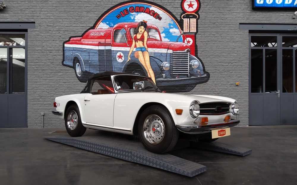 Triumph TR6