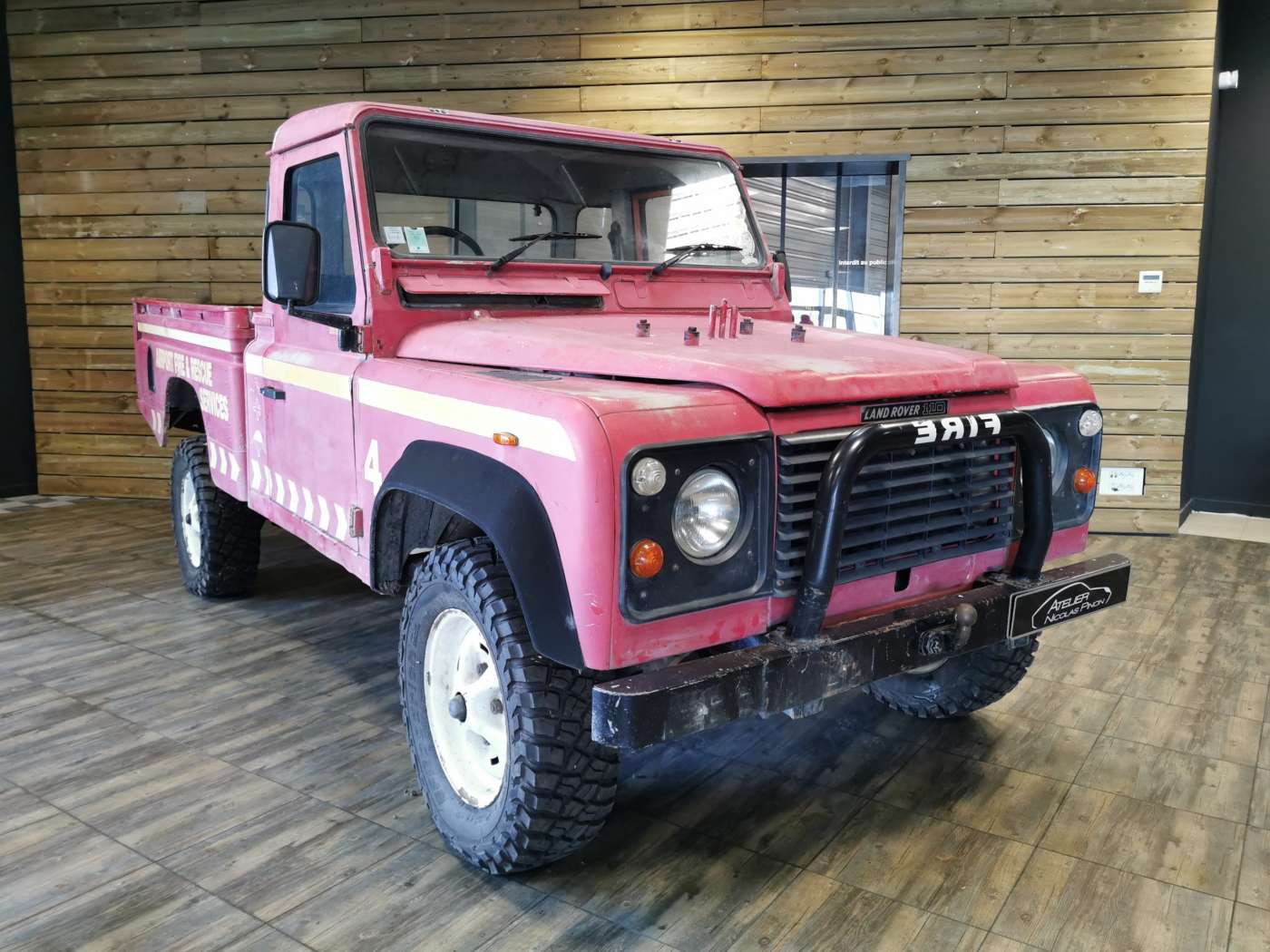 LandRover Defender