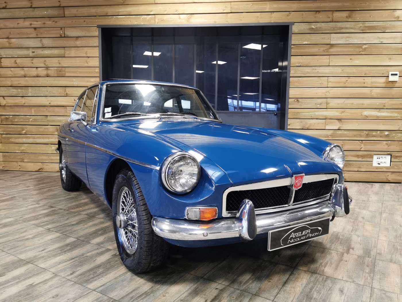 MG B GT