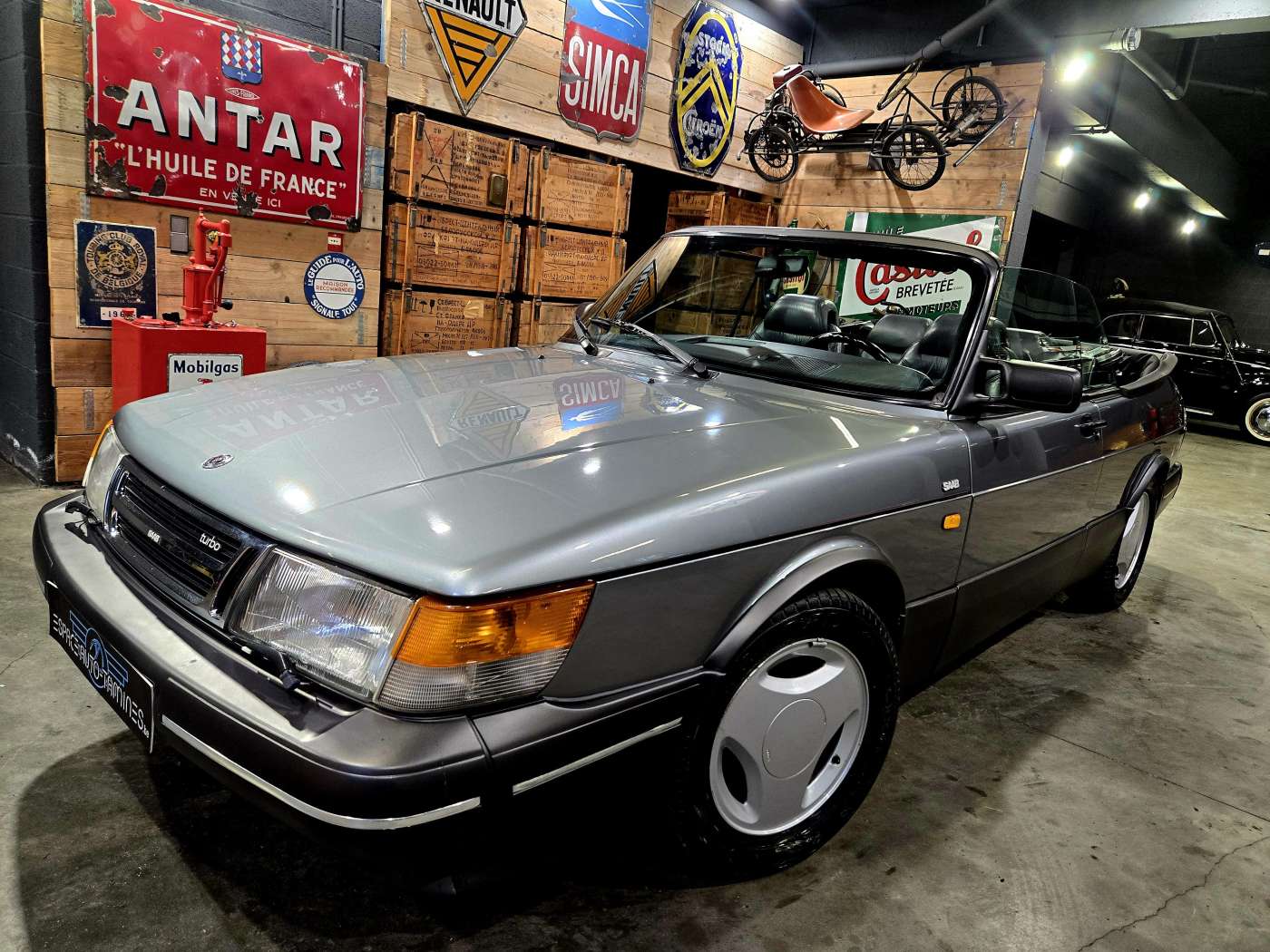 Saab 900