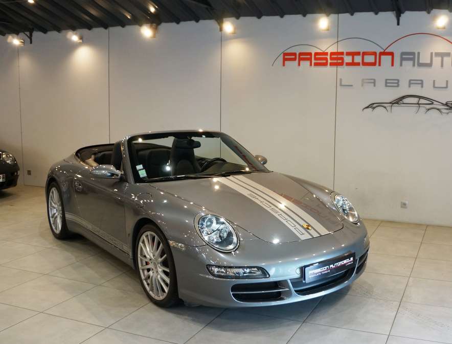 Porsche 977