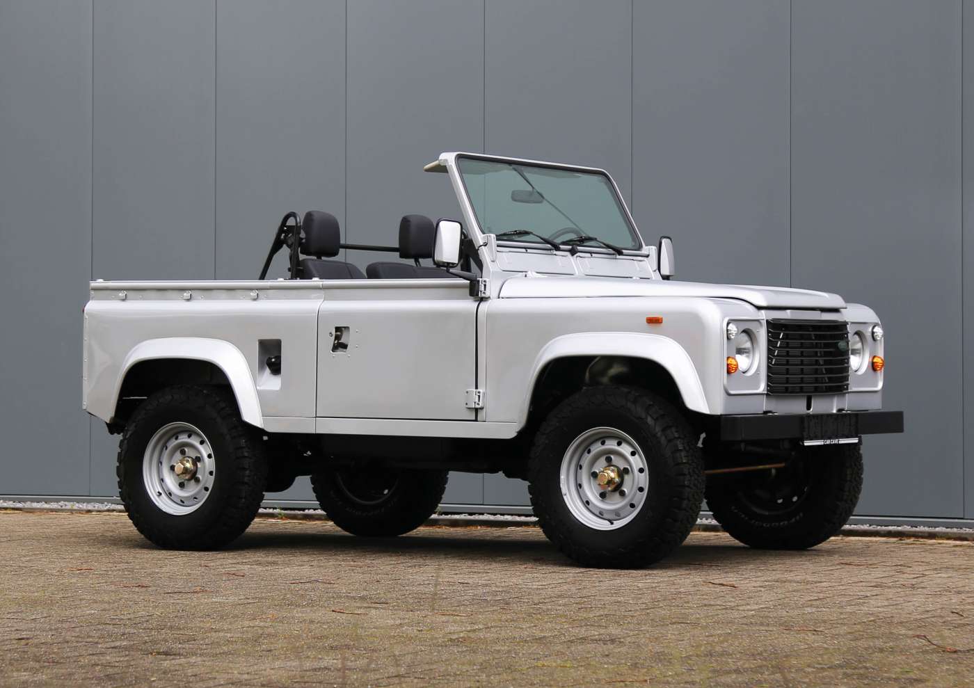 LandRover Defender