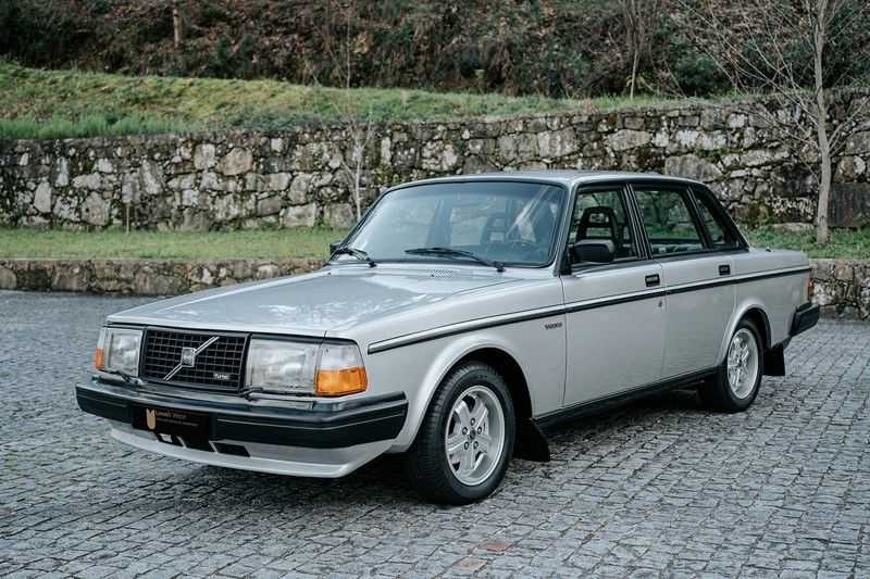 Volvo 244