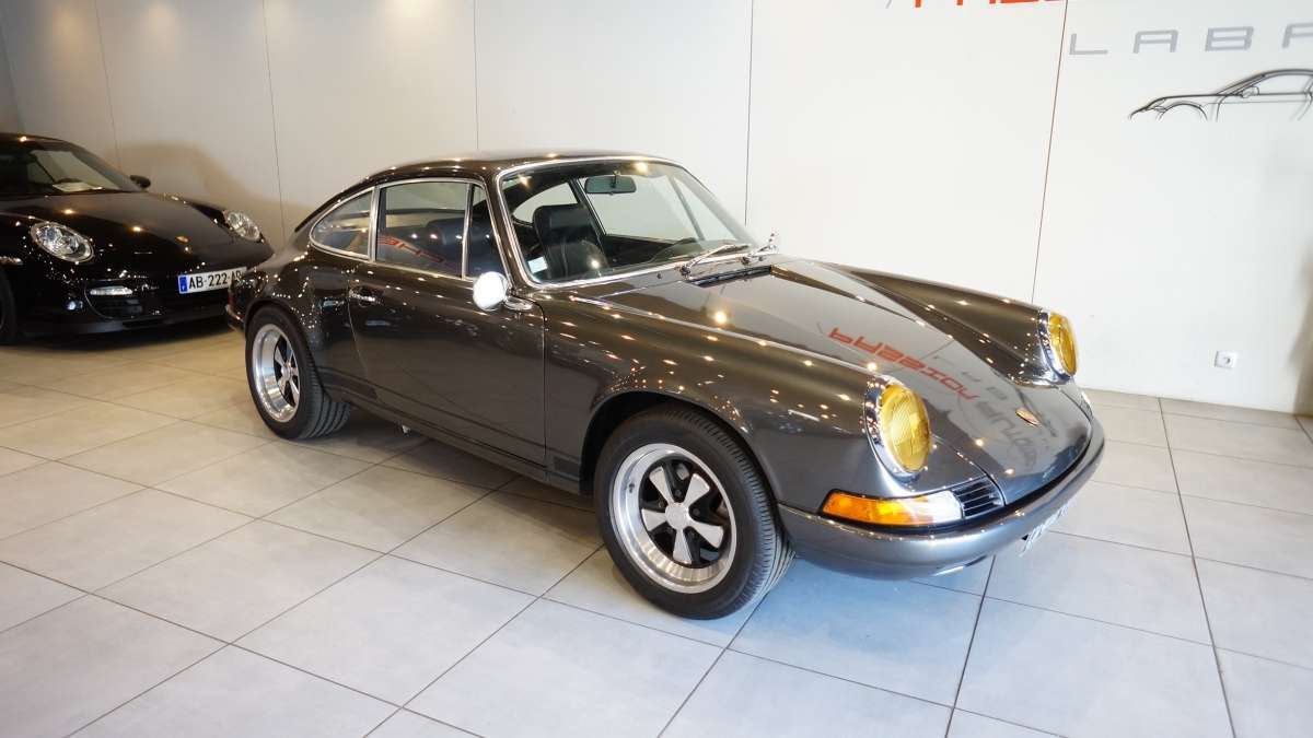 Porsche 911