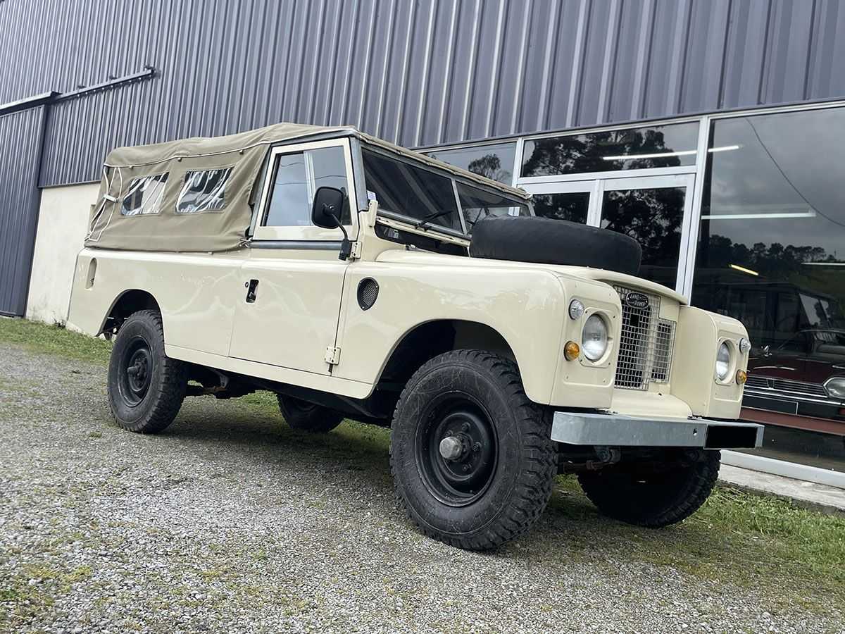 LandRover 109