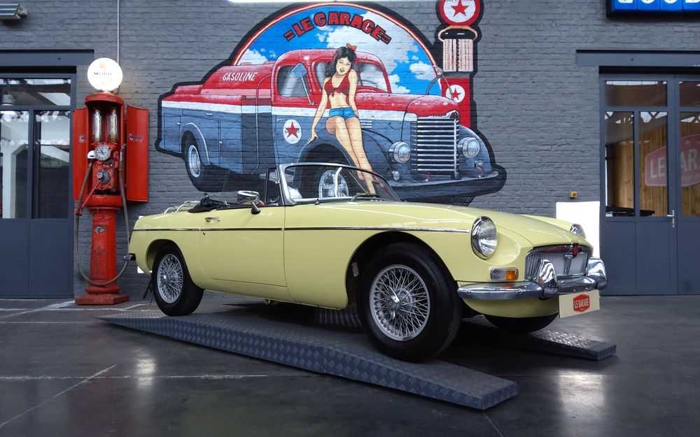 MG B