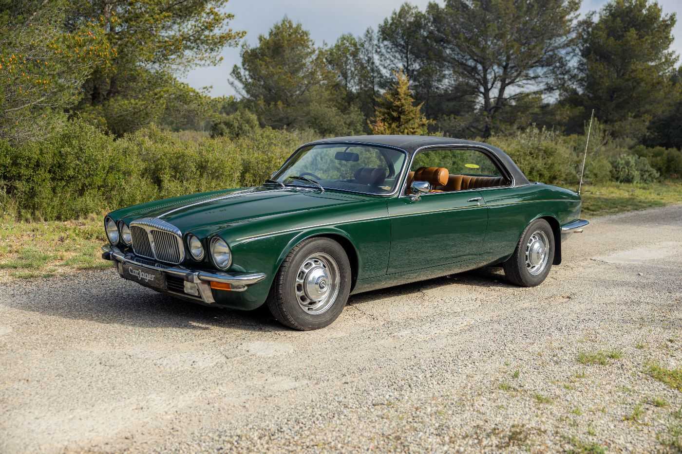 Daimler Double Six