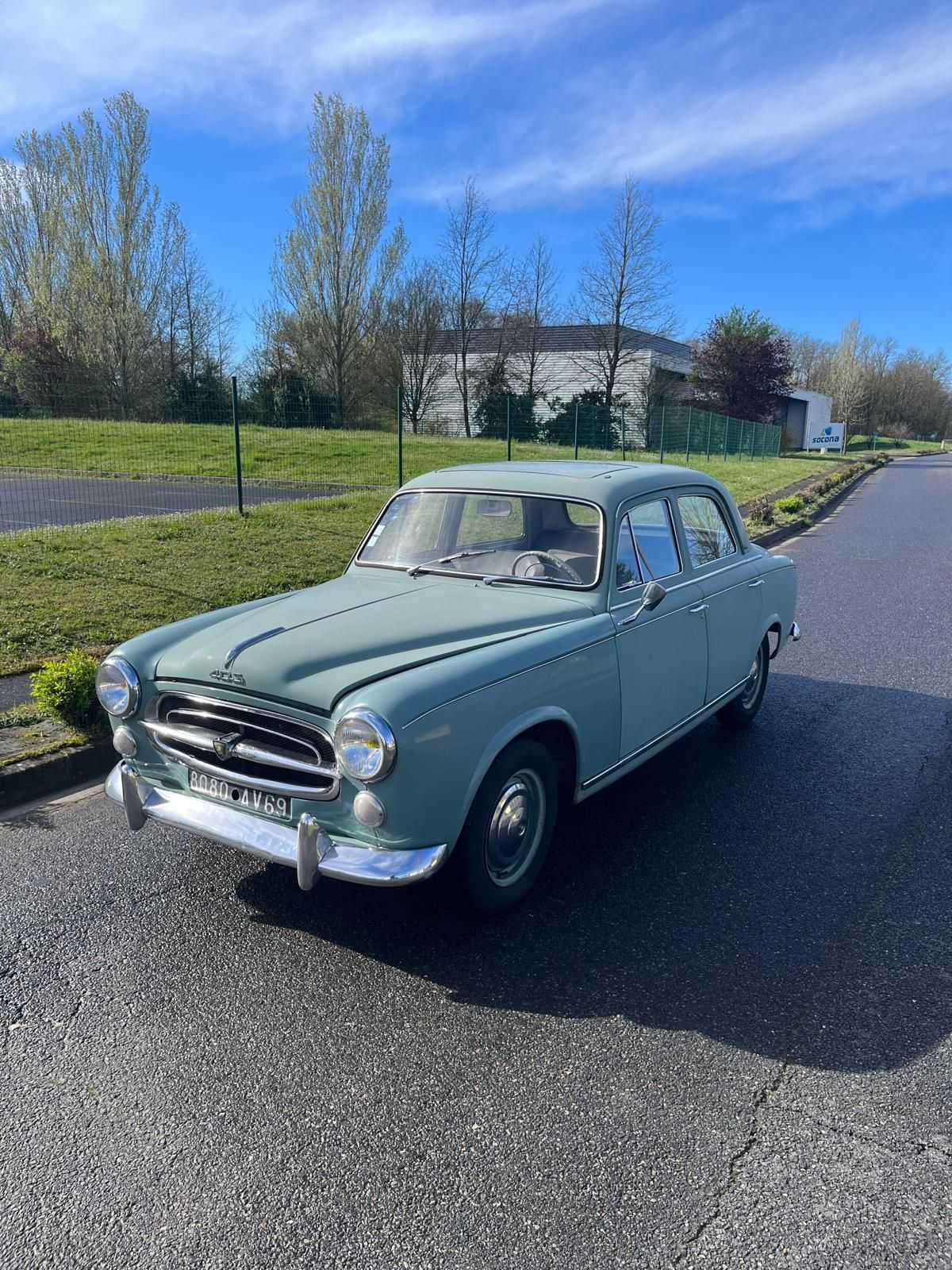 Peugeot 403
