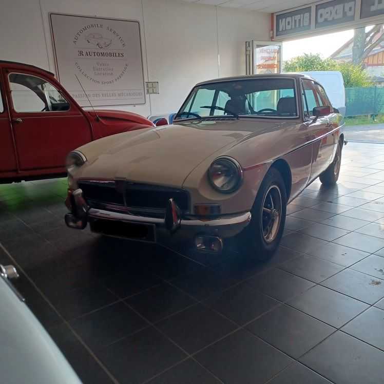 MG B GT