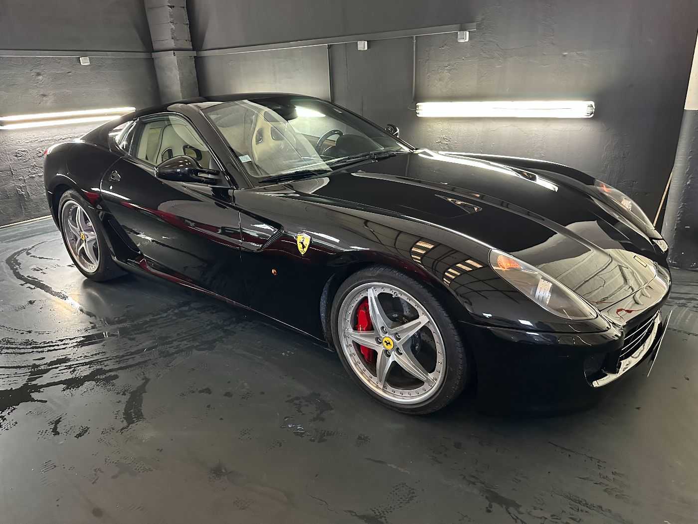 Ferrari 599