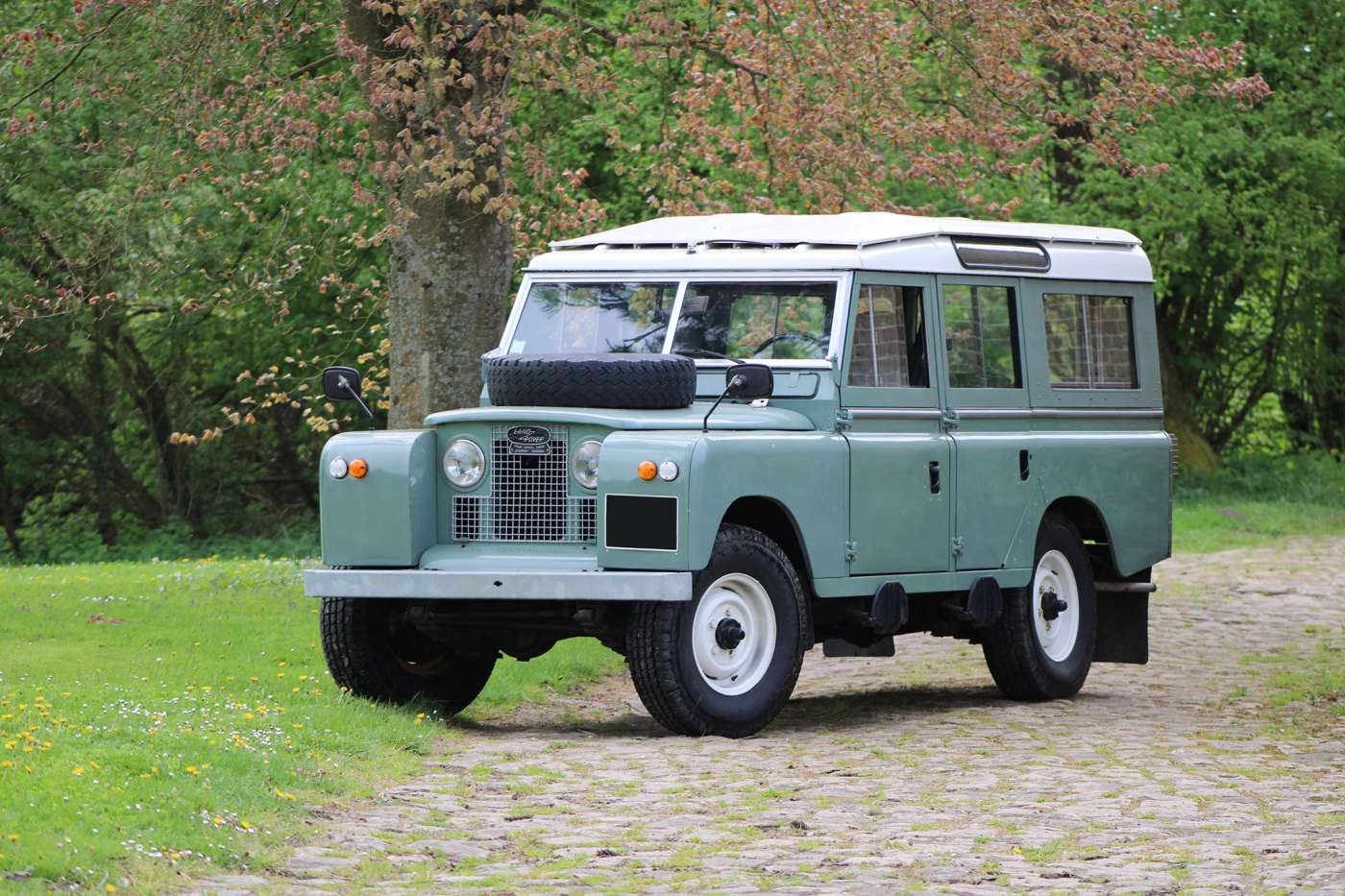 LandRover 109