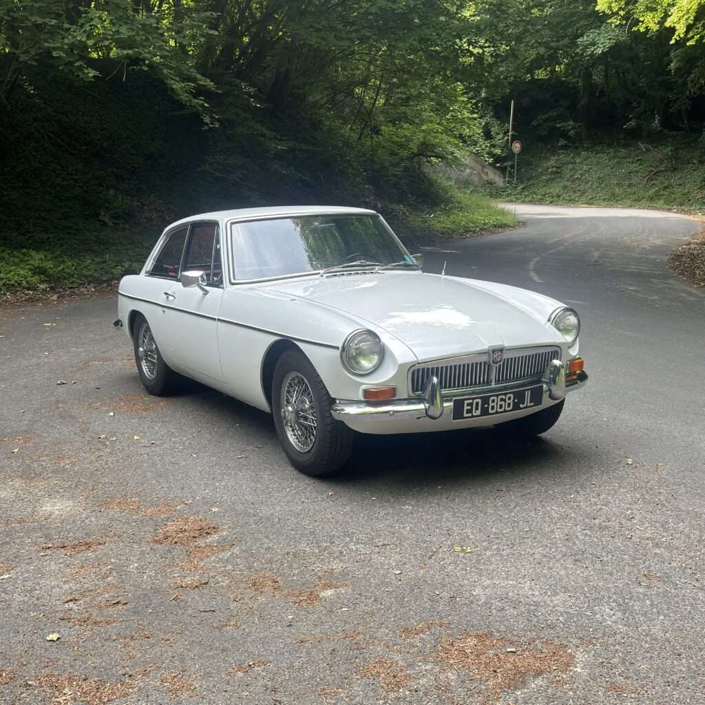 MG B GT