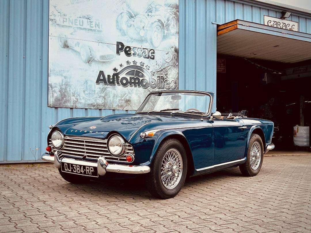 Triumph TR4