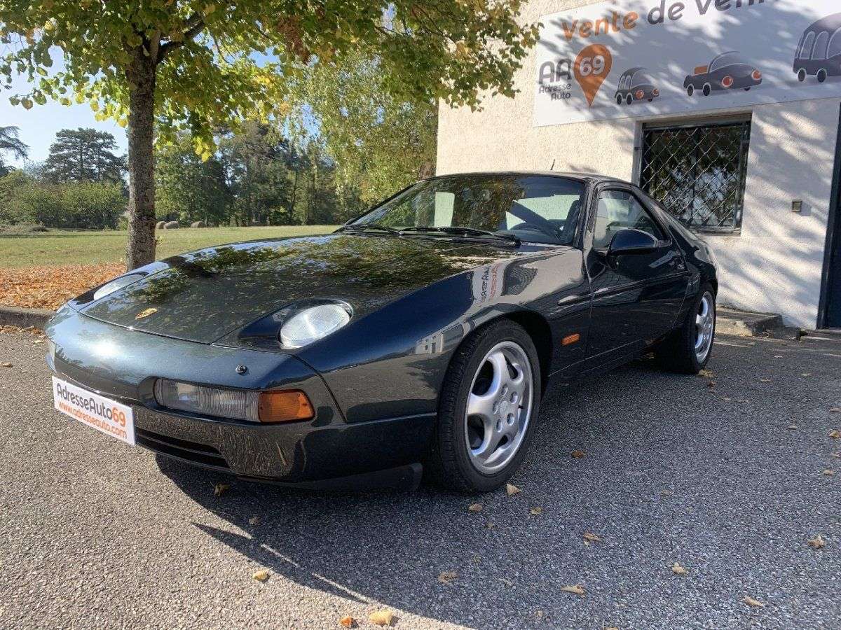 Porsche 928