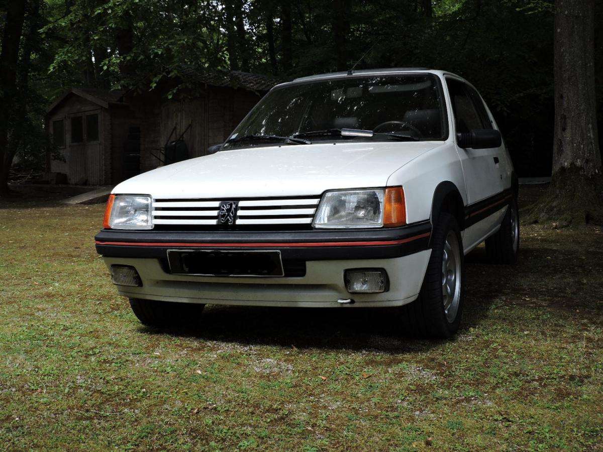Peugeot 205