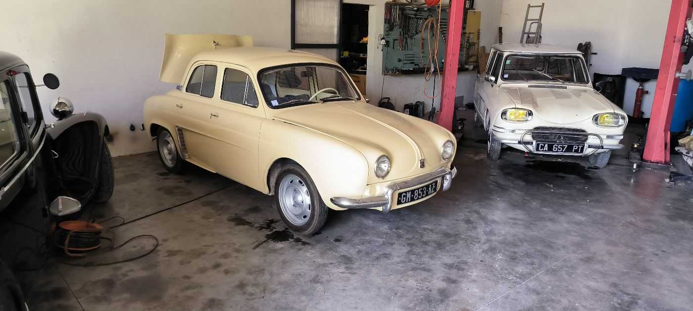 Renault Dauphine