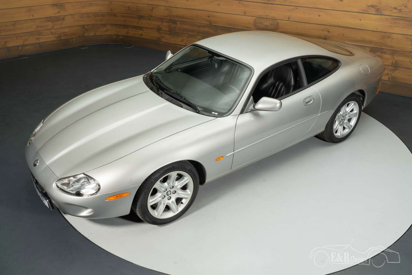 Jaguar XK8