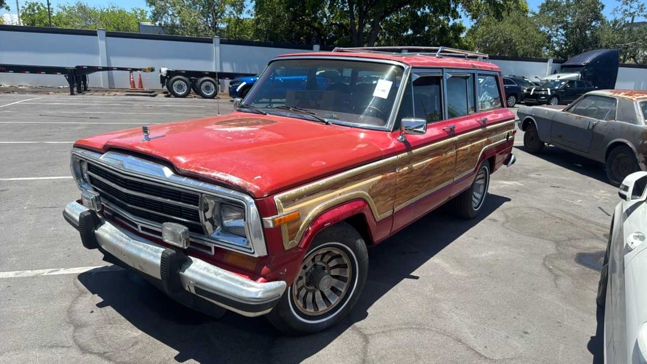Jeep Wagoneer