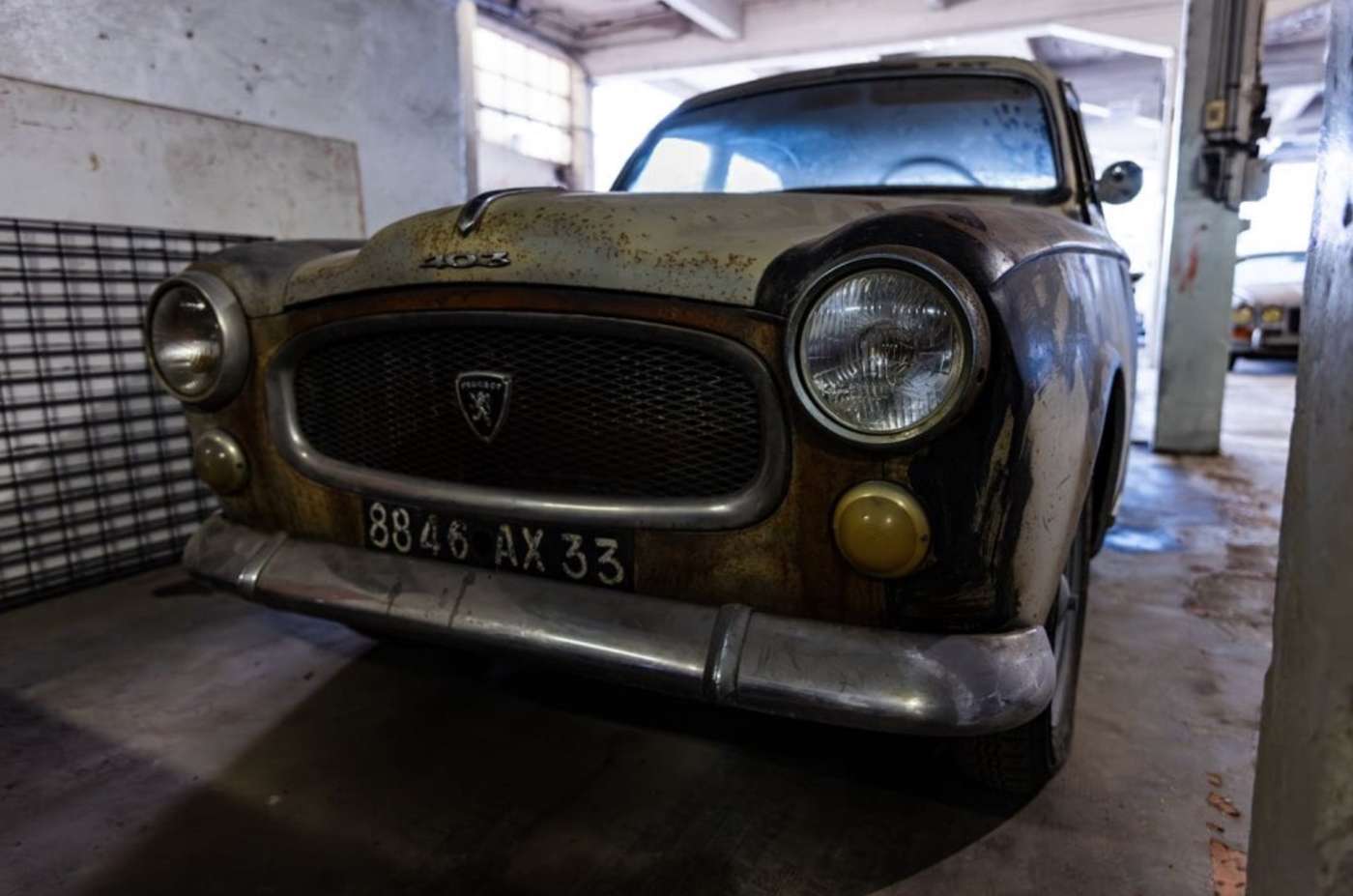 Peugeot 403