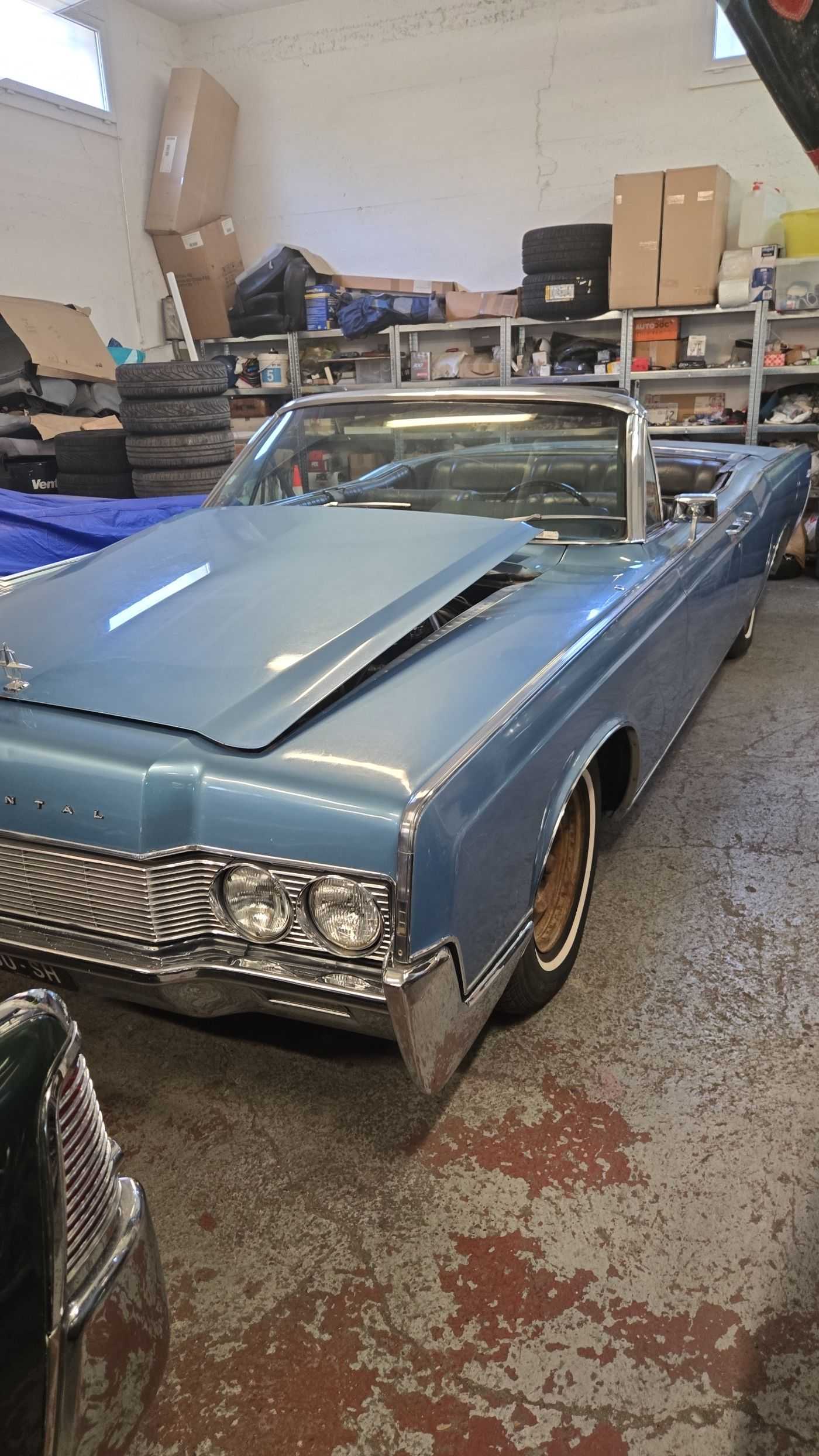 Lincoln Continental