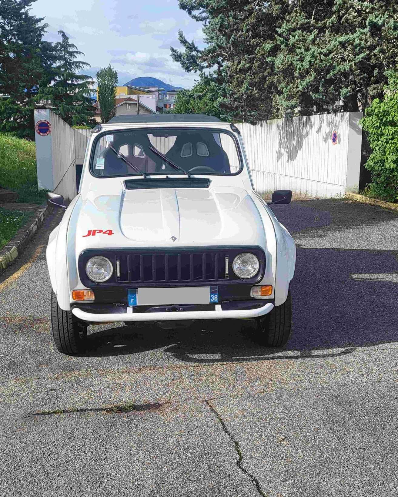 Renault 4