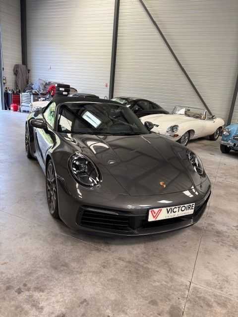 Porsche 992