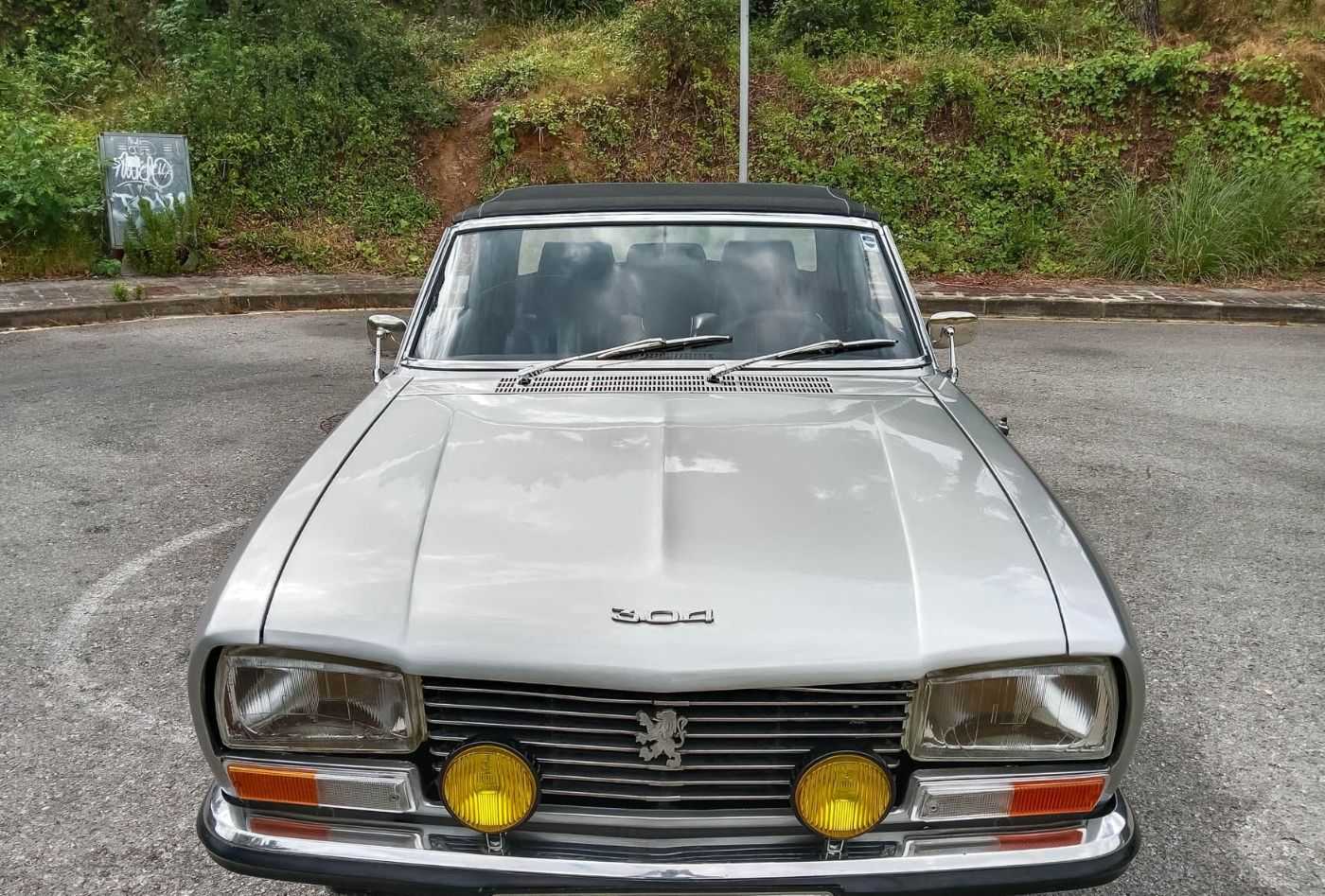 Peugeot 304