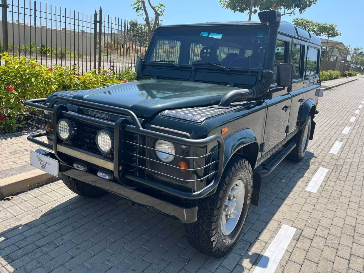LandRover Defender