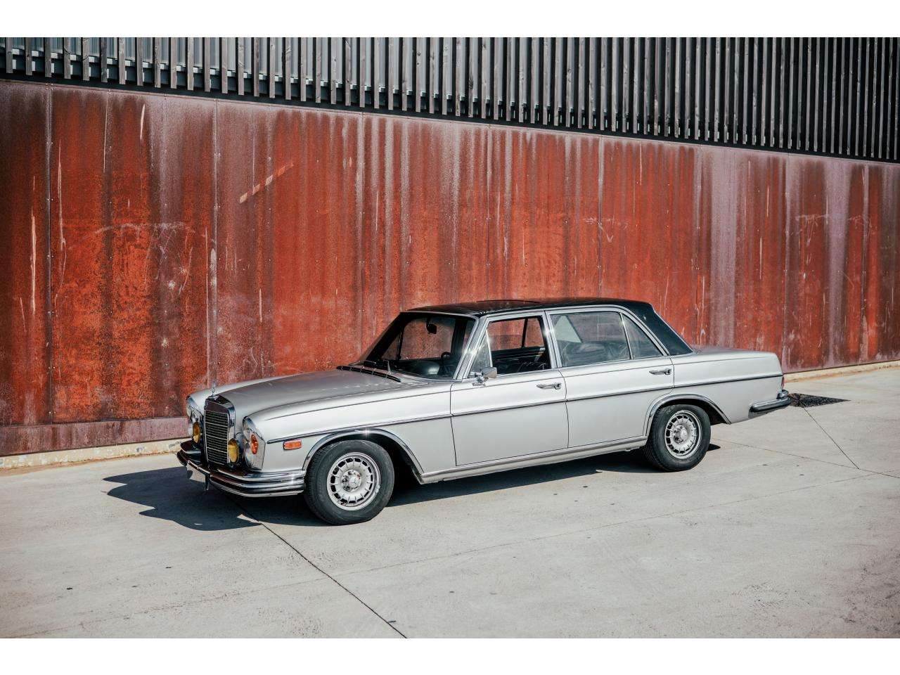 Mercedes-Benz SEL