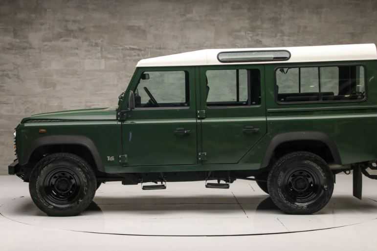 LandRover Defender