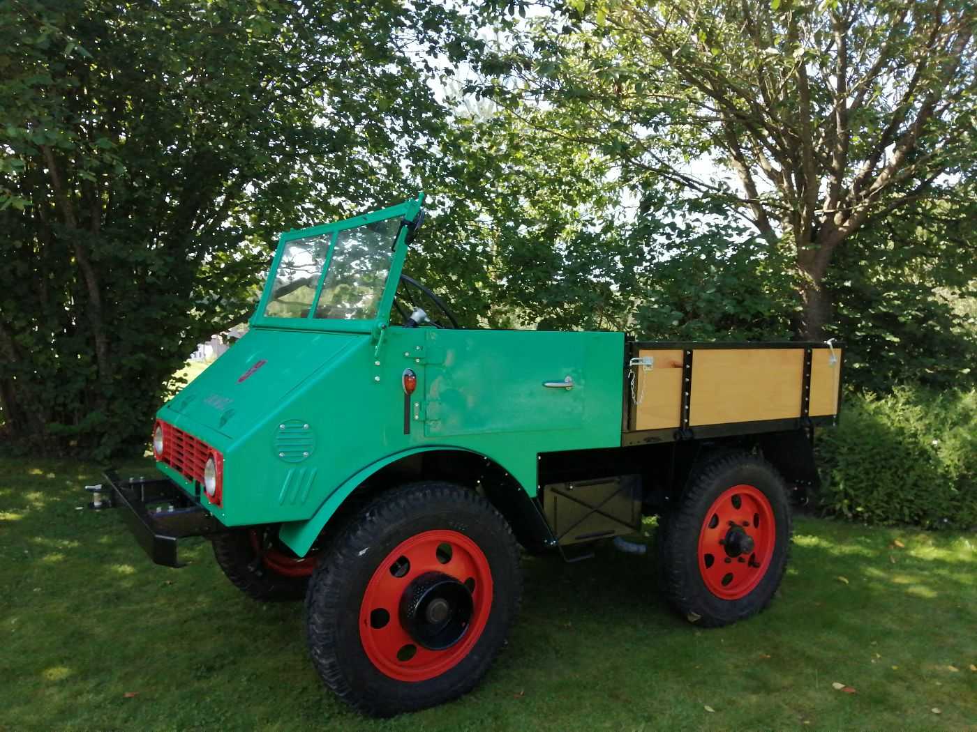 Mercedes-Benz Unimog